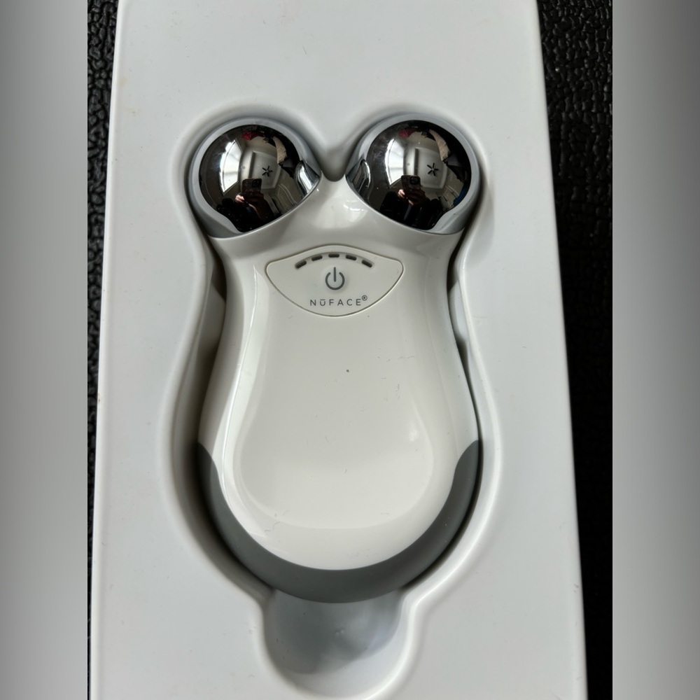 Nu face Mini Petite Facial Toning Device (gently used)
